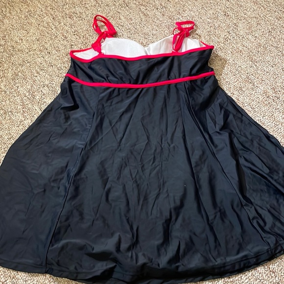 Push up one- piece swim Dress Size : 18 NWOT - Picture 4 of 5